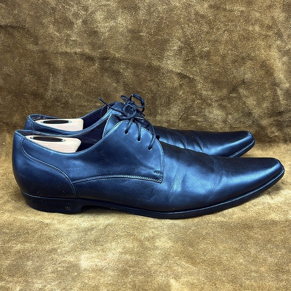 Dolce & Gabbana Point Toe Shoes - Picture 2 of 11